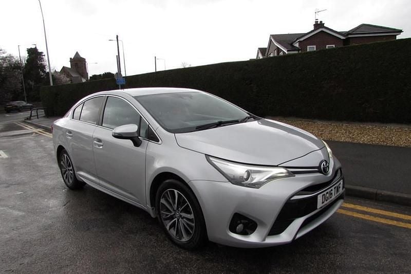 Used Toyota Avensis Business Edition 147 HP (108 kW) 2016 Silver Sedan