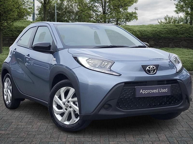 New 2025 Toyota Aygo PURE Hatchback | £15,273 (Good price) - Image 1/4