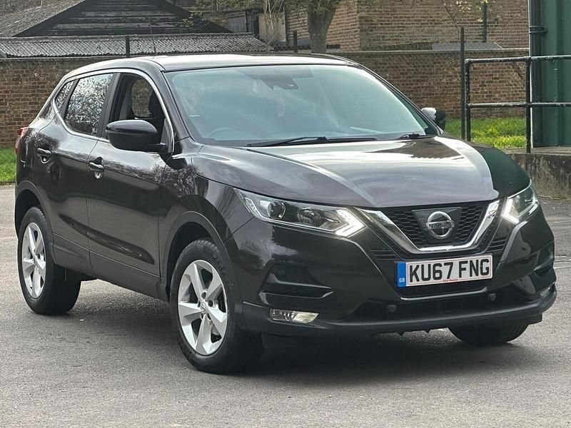 Used Nissan Qashqai Acenta 115 HP (84 kW) 2017 Black SUV