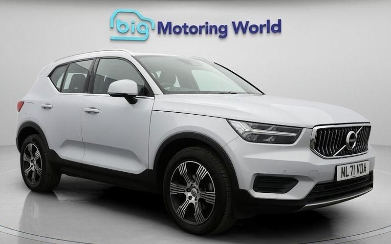Used 2021 Volvo XC40 Inscription SUV | £18,400 (Fair price) - Image 1/4