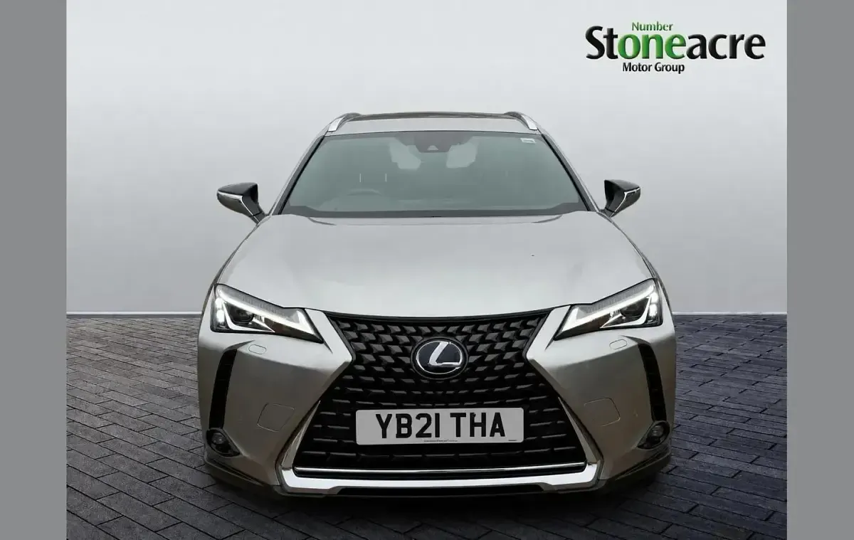 Used Lexus UX 250h 180 HP (132 kW) 2021 Silver SUV