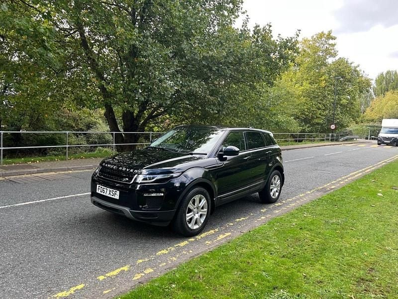 Black Used 2018 Land Rover Range Rover evoque SE Estate | £9,300 (Good price) - Image 1/4