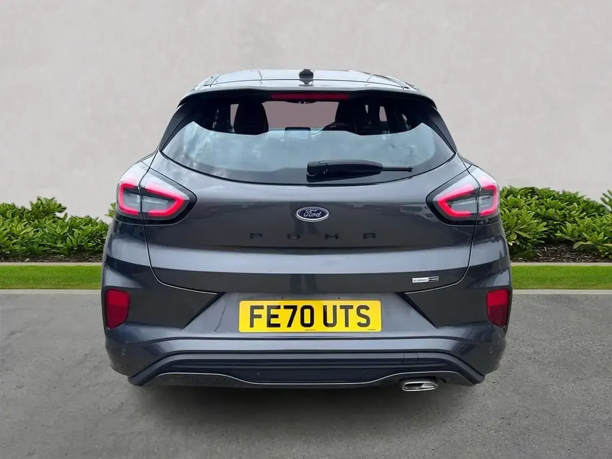 Käytetty Ford Puma ST-Line 125 HP (91 kW) 2020 Harmaa Katumaasturi
