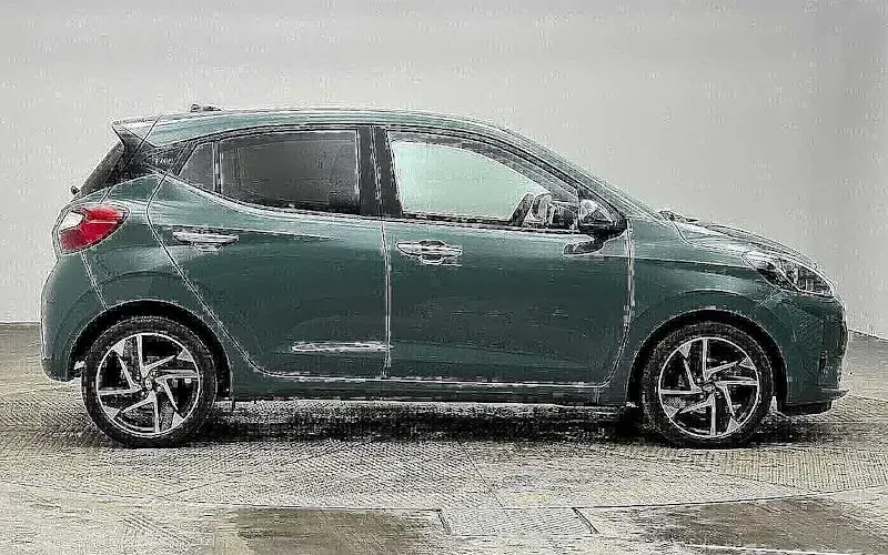 Used Hyundai i10 Premium 79 HP (58 kW) 2025 Green Hatchback