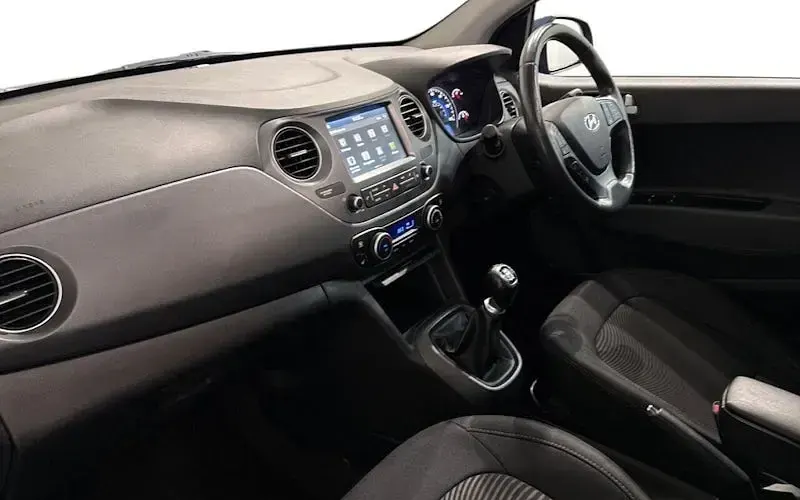Used Hyundai i10 Premium SE 88 HP (64 kW) 2018 Blue Hatchback