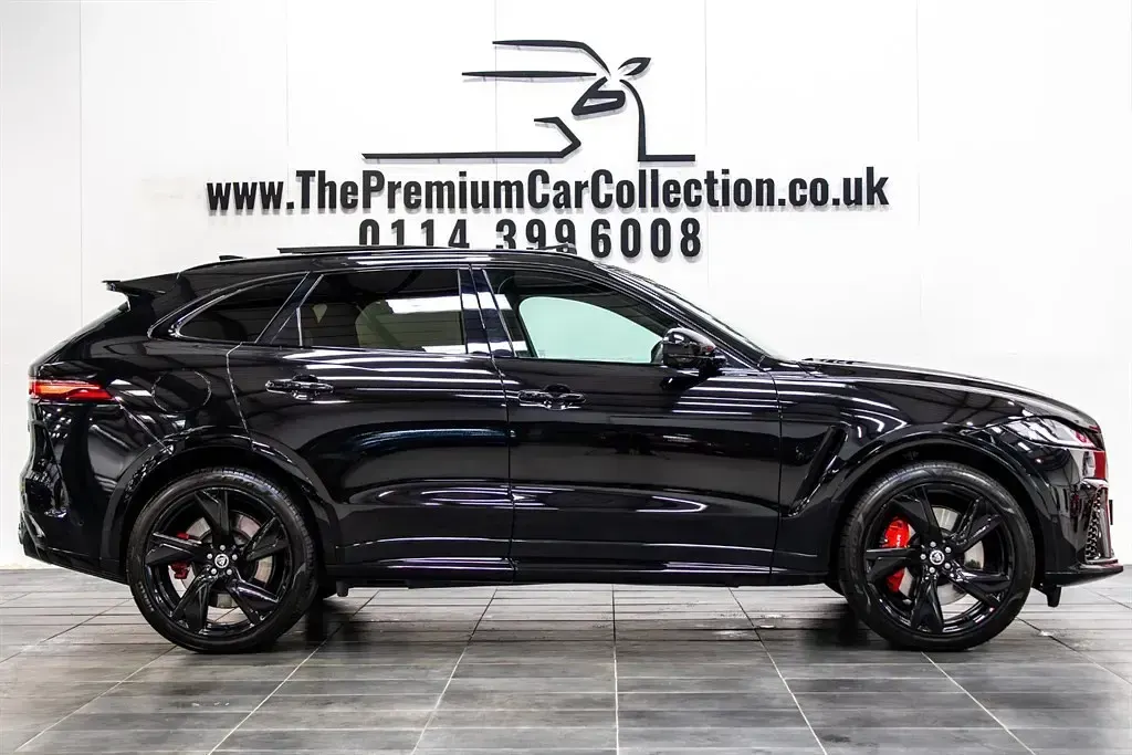 Used Jaguar F-Pace SVR 550 HP (404 kW) 2023 Black SUV