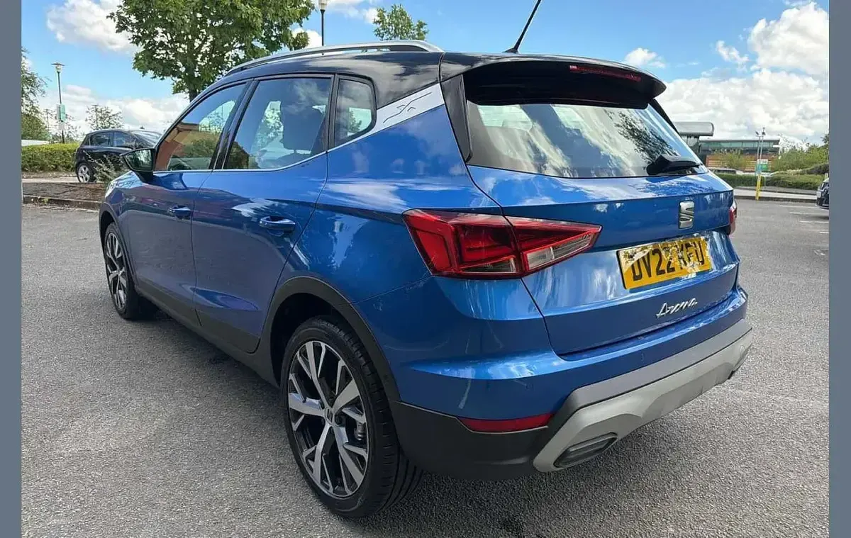 Used Seat Arona Xperience Lux 108 HP (79 kW) 2022 Blue SUV