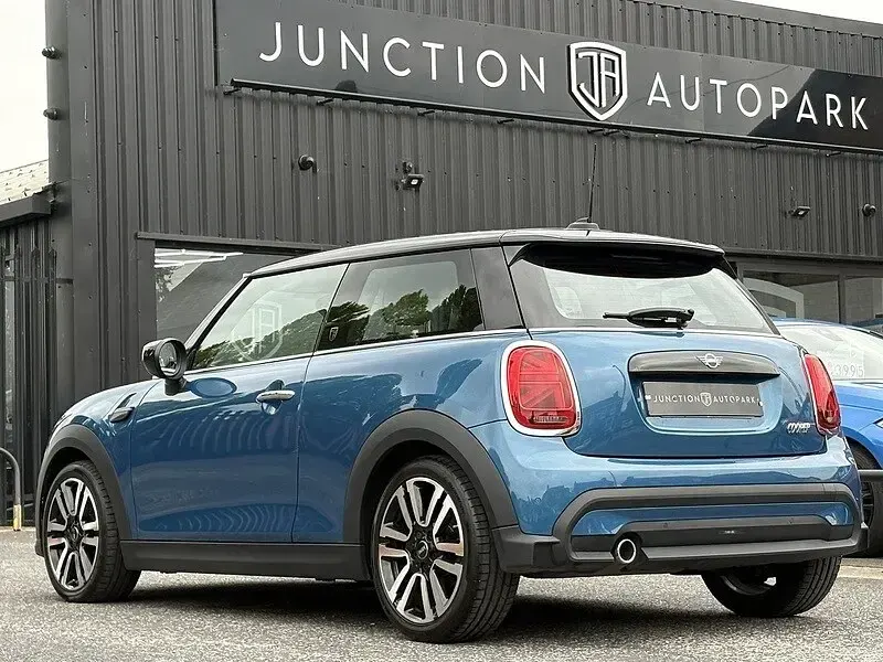 Used Mini Cooper Exclusive 2022 Island blue Hatchback