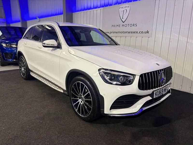 White Used 2019 Mercedes GLC220 AMG Line Premium Estate | £21,250 (Fair price) - Image 1/4