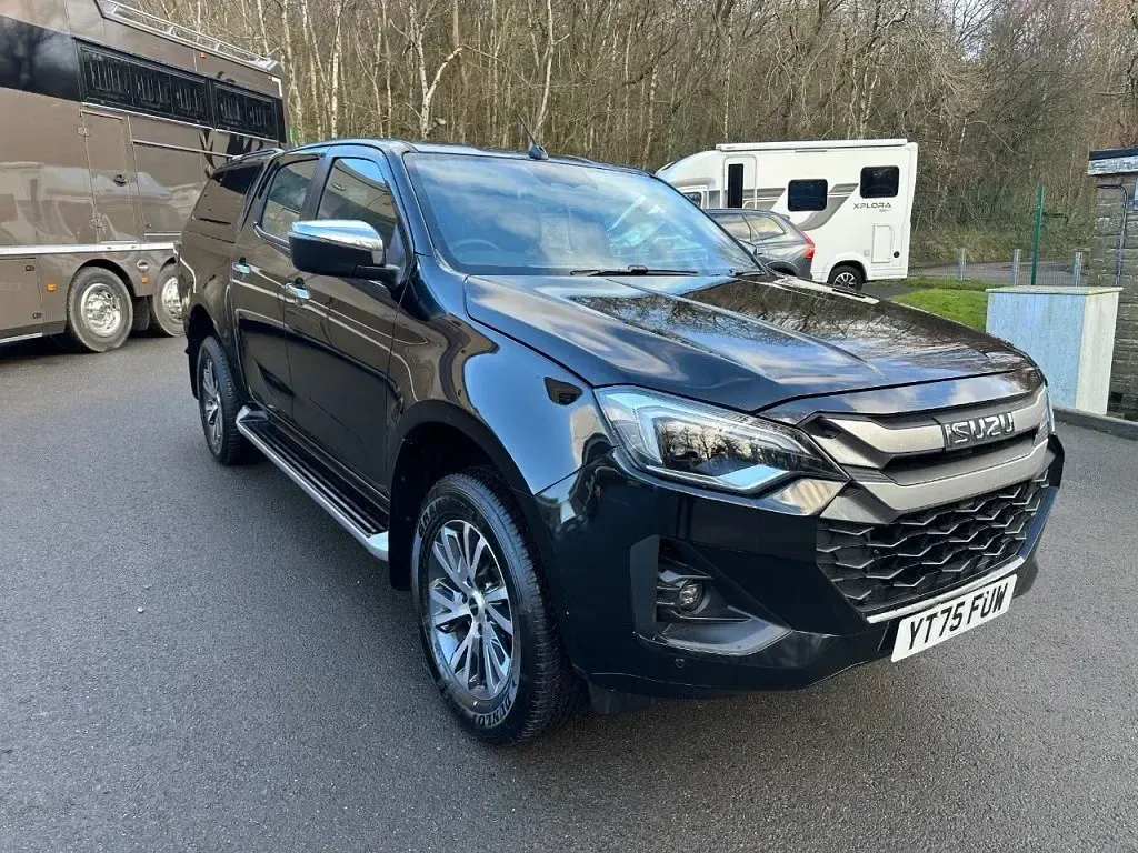 Usado Isuzu D-Max 2025 Negro Pickup/Camioneta