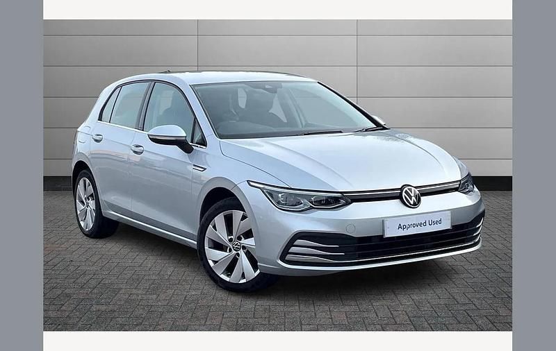 Used VW Golf VIII Style 130 HP (95 kW) 2020 Reflex silver Hatchback