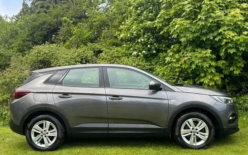 Used Vauxhall Grandland X S 131 HP (96 kW) 2019 Grey SUV