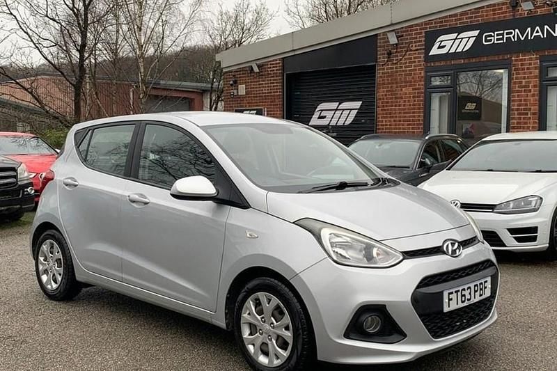 Used Hyundai i10 SE 87 HP (63 kW) 2014 Silver Hatchback