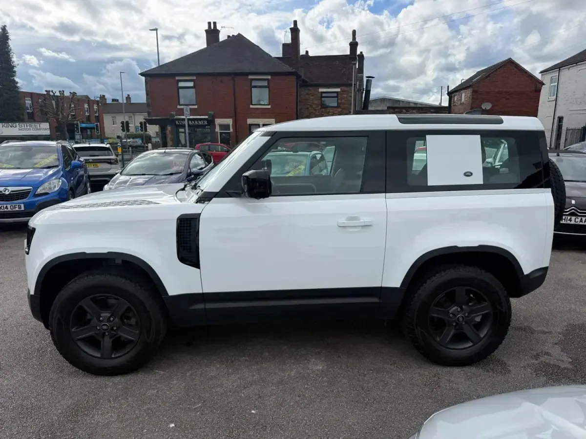 Usado Land Rover Defender 300 HP (220 kW) 2022 Branco SUV