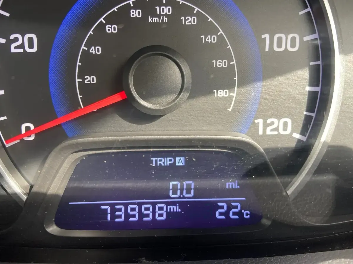 Käytetty Hyundai i10 SE 67 HP (49 kW) 2016 Valkoinen Viistoperä