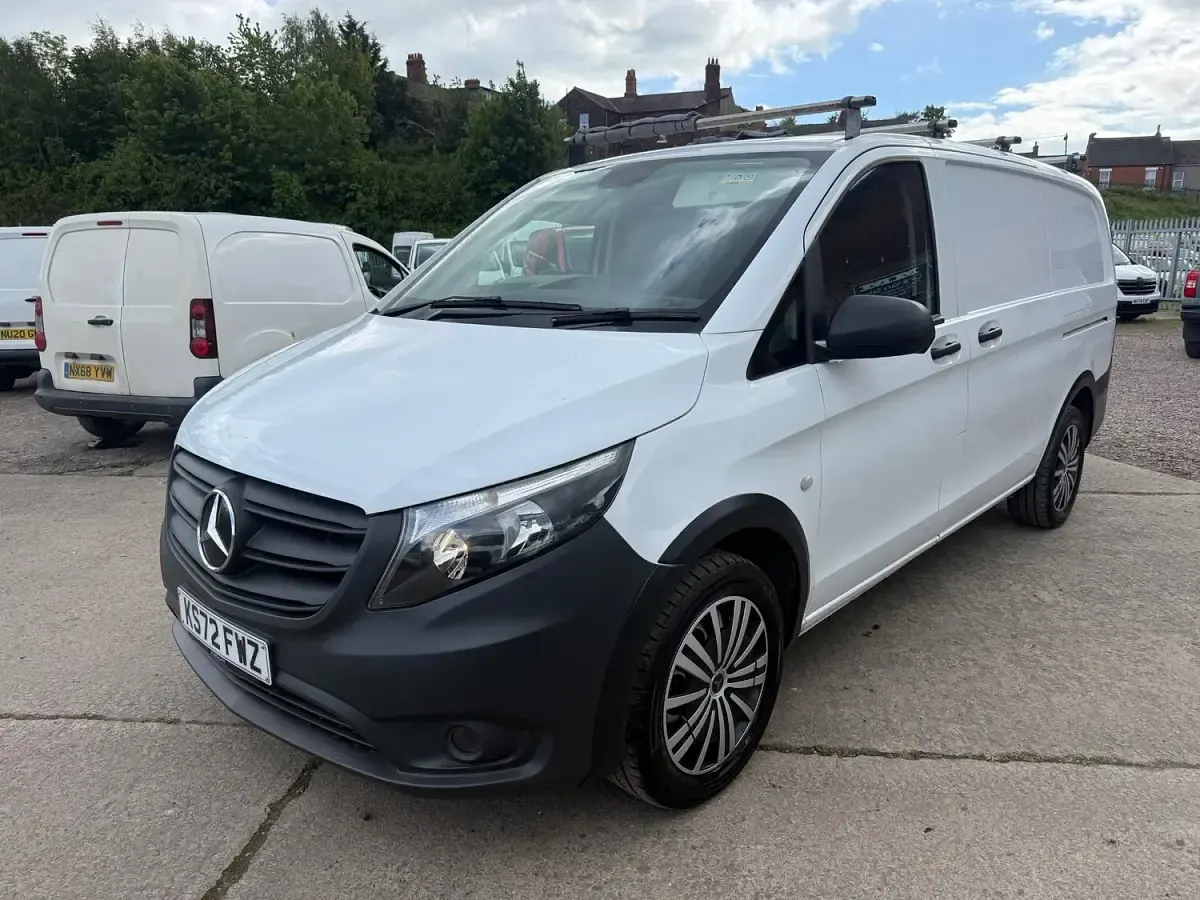 Used Mercedes Vito Progressive 140 HP (102 kW) 2023 White Van