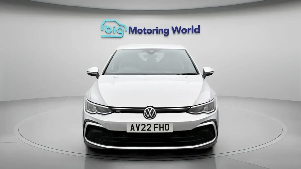 Used VW Golf VIII R-line 150 HP (110 kW) 2022 Silver Hatchback