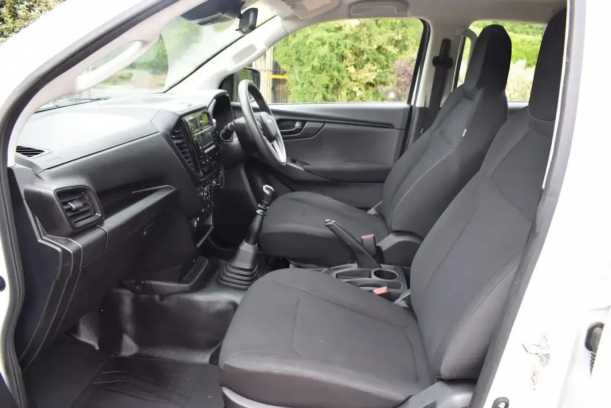 Used Isuzu D-Max 163 HP (119 kW) 2021 White Pickup