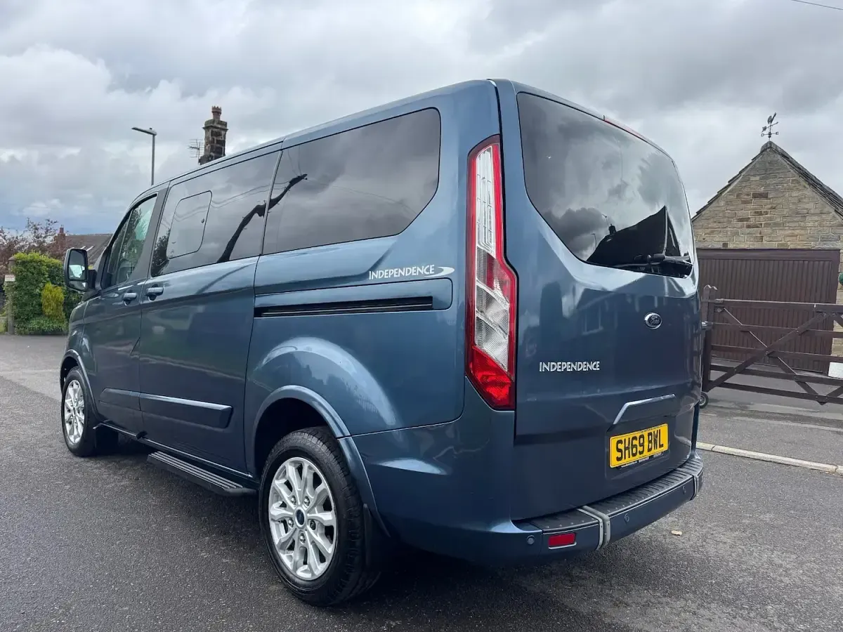 Used Ford Tourneo Titanium 2019 Blue MPV