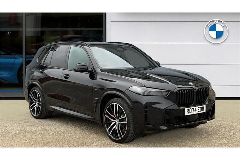 Black sapphire metallic paint New 2025 BMW X5 M Sport SUV | £75,995 (Fair price) - Image 1/4