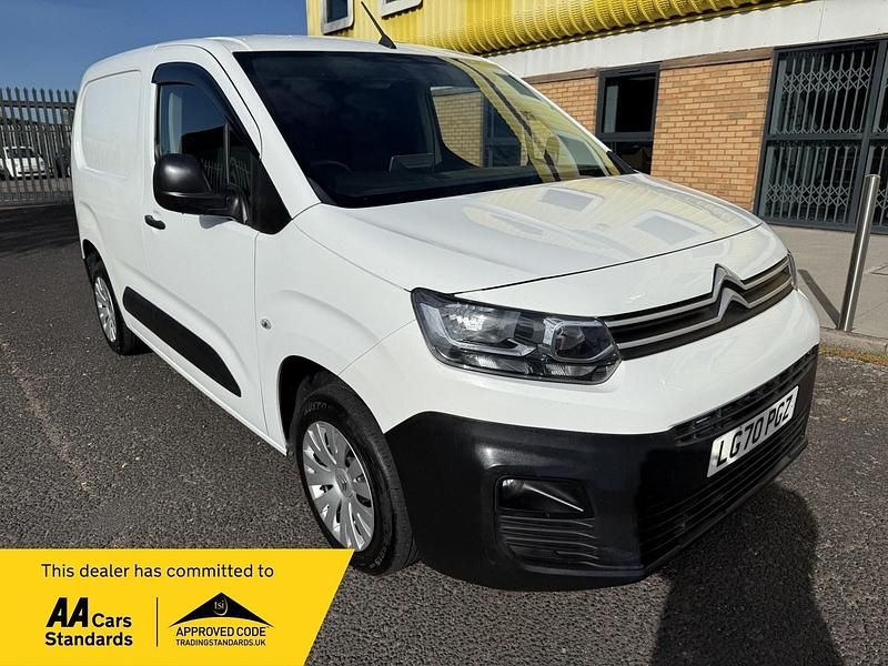 White Used 2020 Citroën Berlingo MPV | £7,495 (Fair price) - Image 1/4