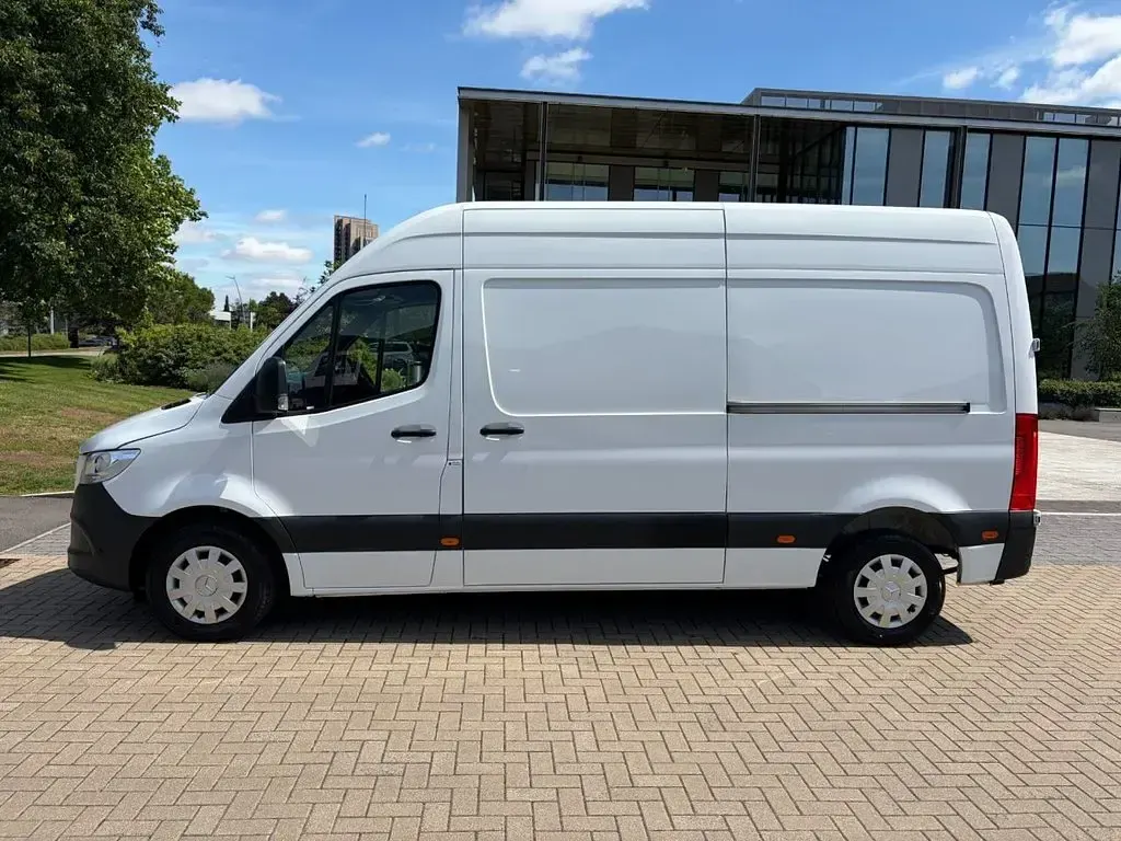 Used Mercedes Sprinter Premium 150 HP (110 kW) 2023 White Van