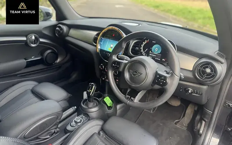 Used Mini Cooper Exclusive 136 HP (100 kW) 2022 Hatchback