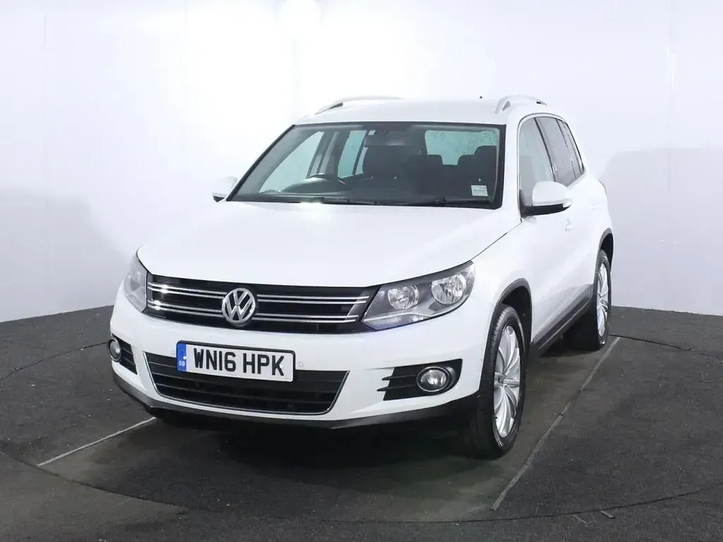 Usado VW Tiguan Edition 150 HP (110 kW) 2016 Branco SUV