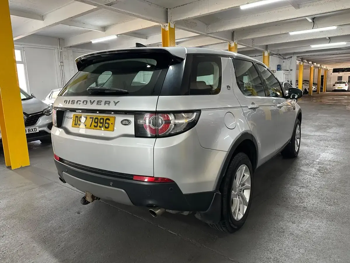 Used Land Rover Discovery 4 SE 2016 Silver SUV