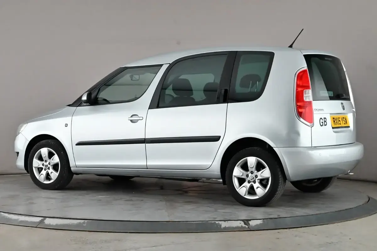 Used Skoda Roomster SE 105 HP (77 kW) 2015 Silver MPV