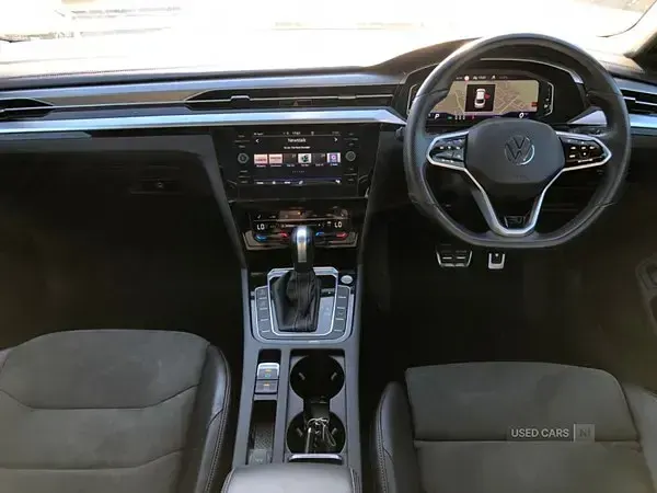 Begagnad VW Arteon R-line 2021 Röd Halvkombi