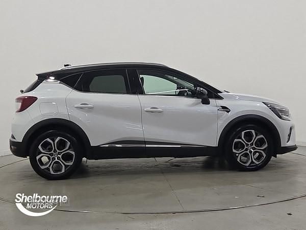Used Renault Captur Techno 143 HP (105 kW) 2023 Metallic  arctic white with diamond black roof  SUV