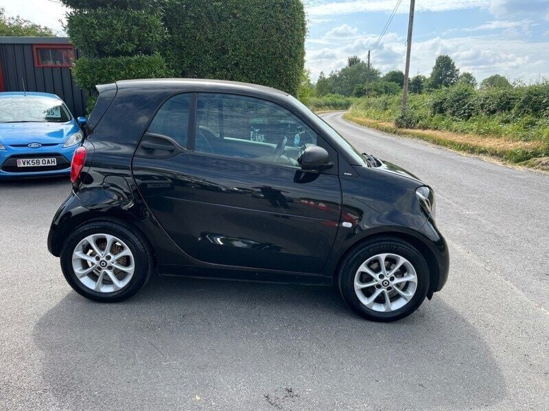 Black Used 2017 Smart ForTwo Coupé Passion Coupe | £5,950 (Fair price) - Image 1/4