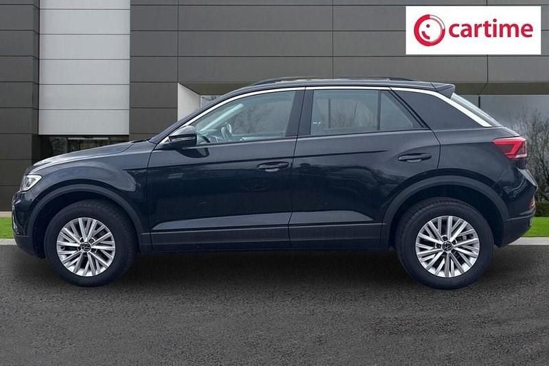 Used VW T-Roc Life 110 HP (80 kW) 2023 Black SUV