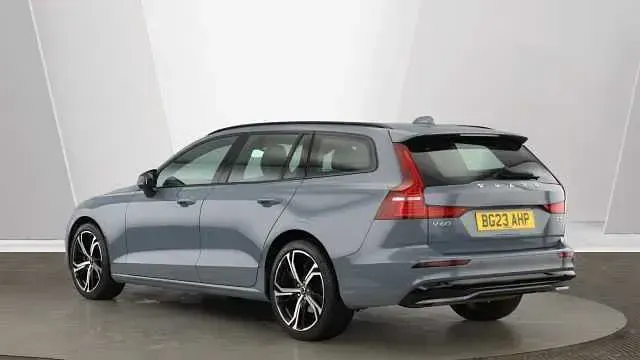 Used Volvo V60 Plus 161 HP (118 kW) 2023 Estate