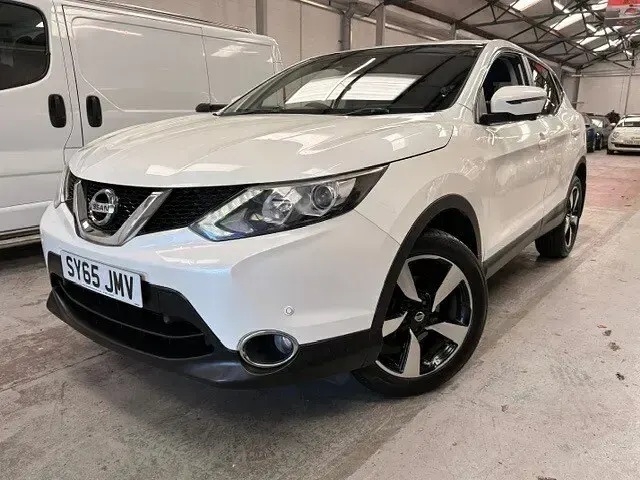 Used Nissan Qashqai N-TEC 110 HP (80 kW) 2015 White SUV