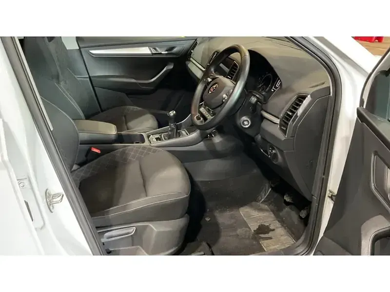 Used Skoda Karoq SE Technology 2022 White SUV