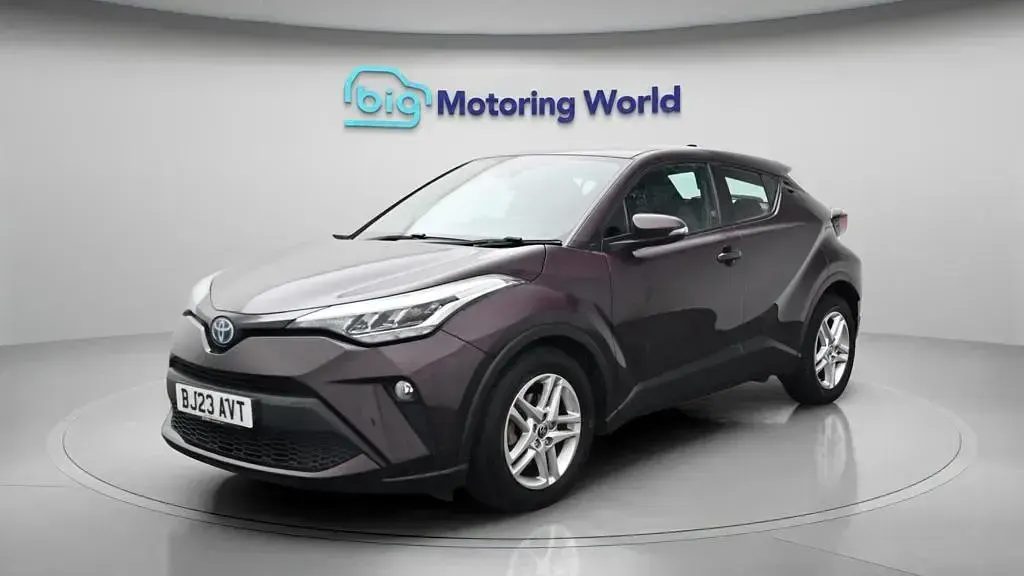Used Toyota C-HR 122 HP (89 kW) 2023 Purple SUV