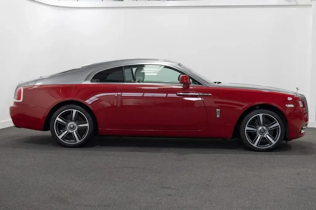 Used Rolls Royce Wraith 632 HP (464 kW) 2014 Red/silver Coupe
