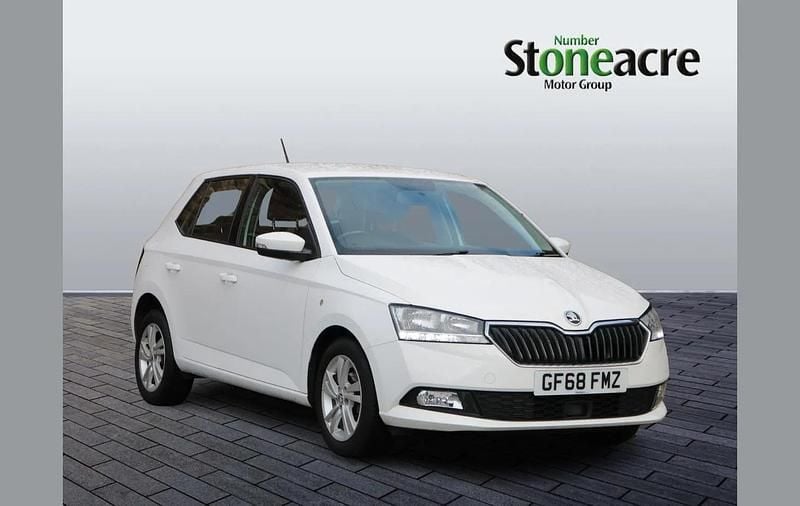 White Used 2018 Skoda Fabia SE Hatchback | £9,455 (Fair price) - Image 1/2