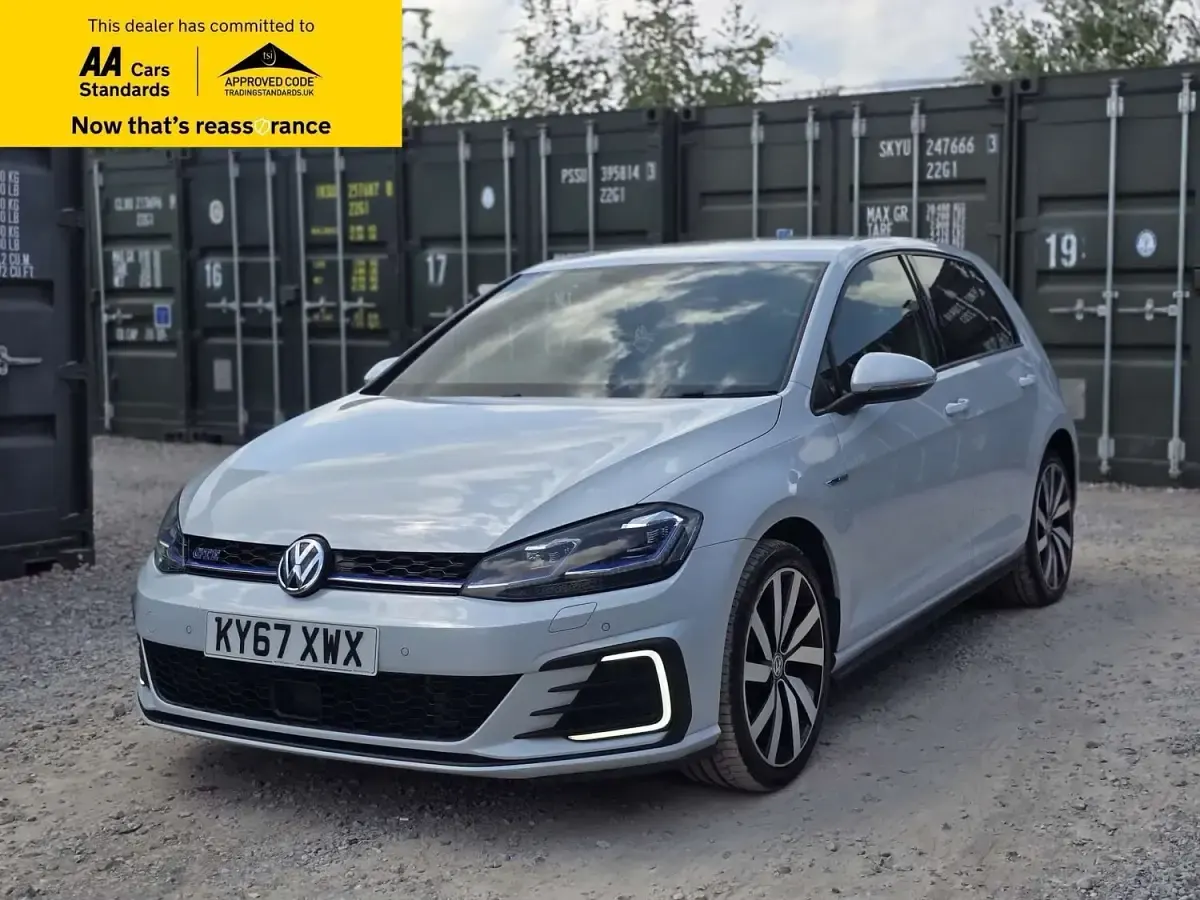Used VW Golf VII Advance 204 HP (150 kW) 2018 Silver Hatchback