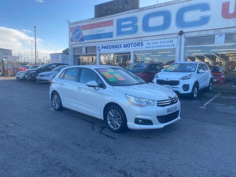 Used Citroën C4 VTR Sport 90 HP (66 kW) 2013 White Hatchback