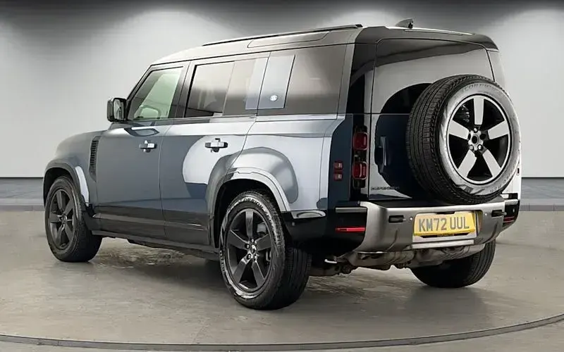 Used Land Rover Defender HSE Dynamic 300 HP (220 kW) 2024 SUV