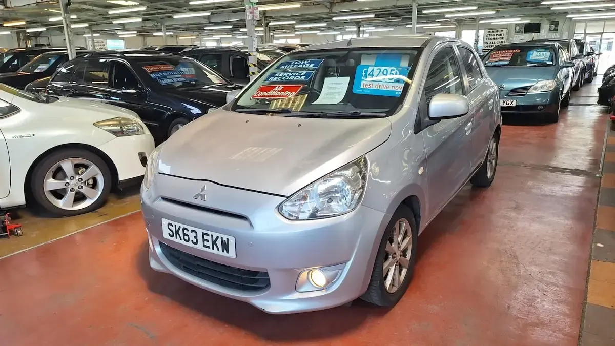 Used Mitsubishi Mirage 79 HP (58 kW) 2013 Silver Hatchback