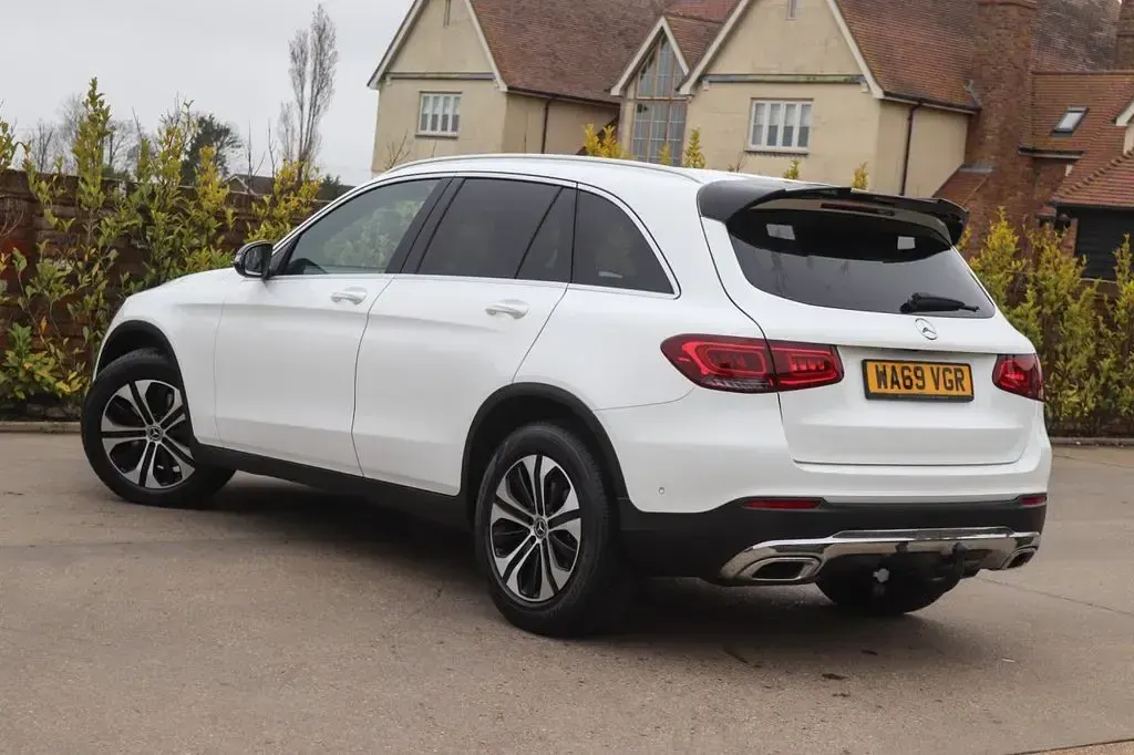 Used Mercedes GLC220 194 HP (142 kW) 2019 White SUV