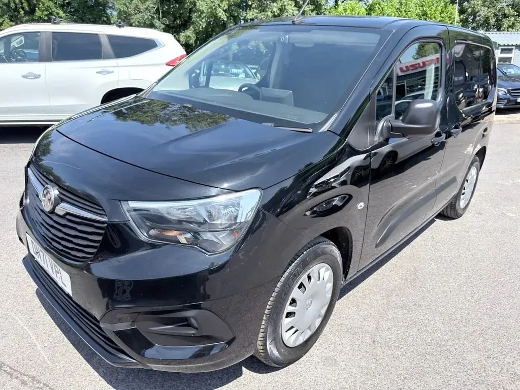Used Vauxhall Combo Sportive 100 kW (136 HP) 2021 Black MPV