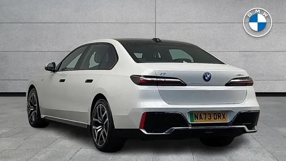 Used BMW i7 M Sport 400 kW (544 HP) 2023 White Sedan