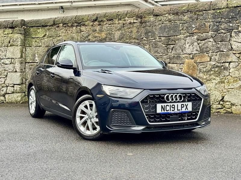 Used Audi A1 Sportback Sport 116 HP (85 kW) 2019 Blue Hatchback