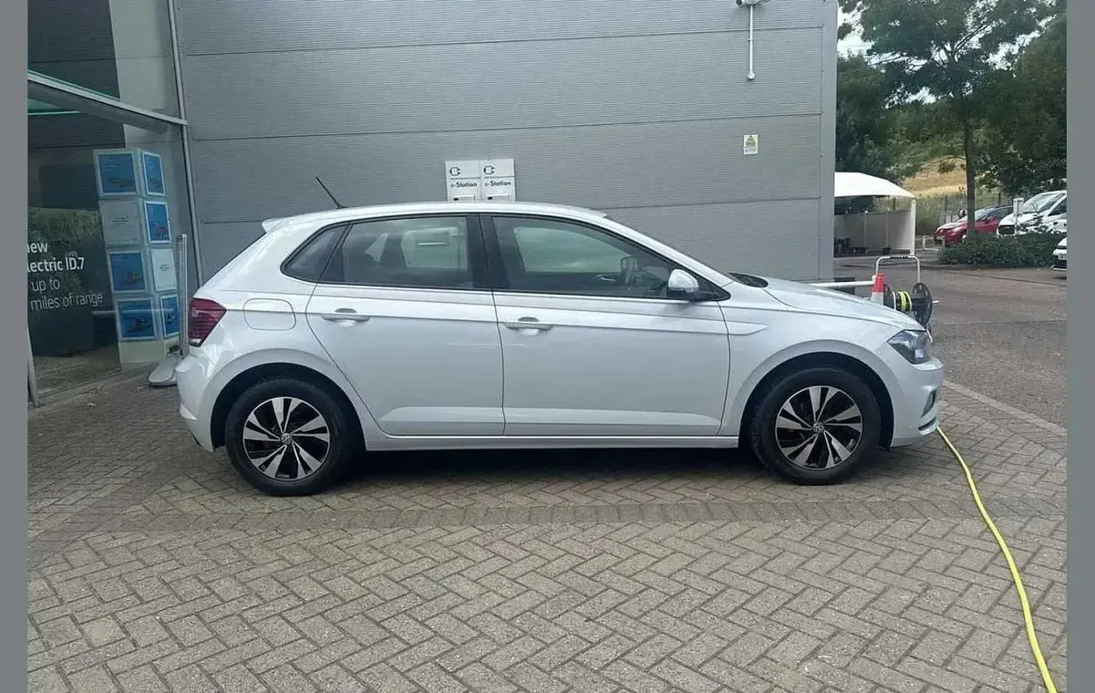 Used VW Polo SE 65 HP (47 kW) 2019 Silver Hatchback