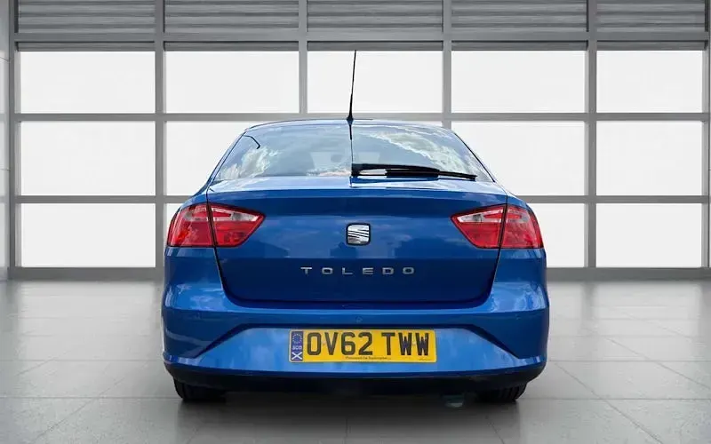Used Seat Toledo SE 105 HP (77 kW) 2012 Blue Hatchback